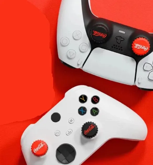 Силіконові накладки на стіки Coca Cola (White/Red) для геймпадів Sony DualShock PS4 / DualSense PS5 / Xbox Series|One / Pro Controller (2шт.) 2